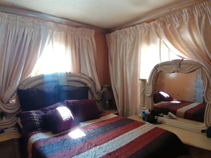 3 Bedroom Property for Sale in Roosheuwel Ext 2 North West